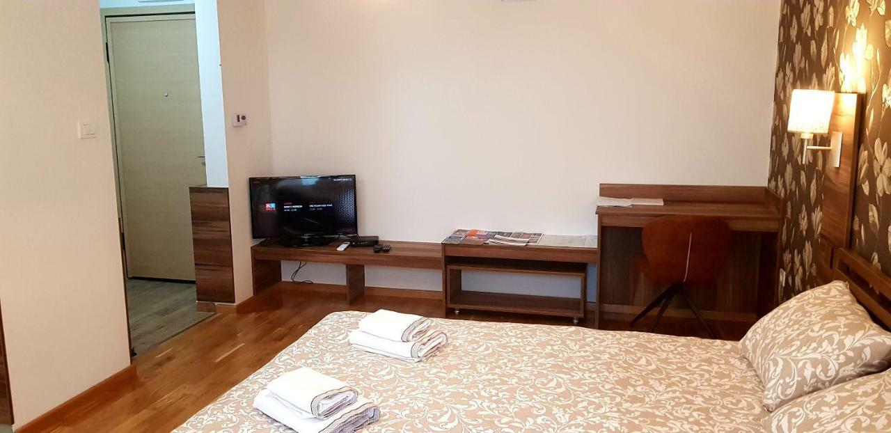 Uki-Modern Apartment With Parking Novi Sad Exterior photo