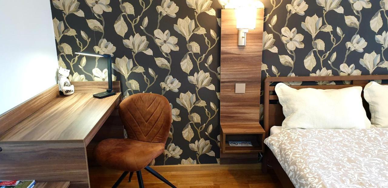 Uki-Modern Apartment With Parking Novi Sad Exterior photo